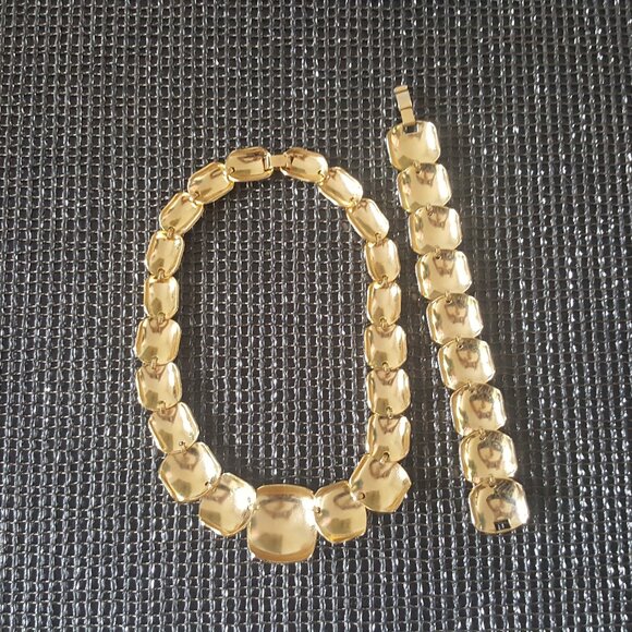 Gold-tone Link Necklace Bracelet Set - Picture 3 of 5